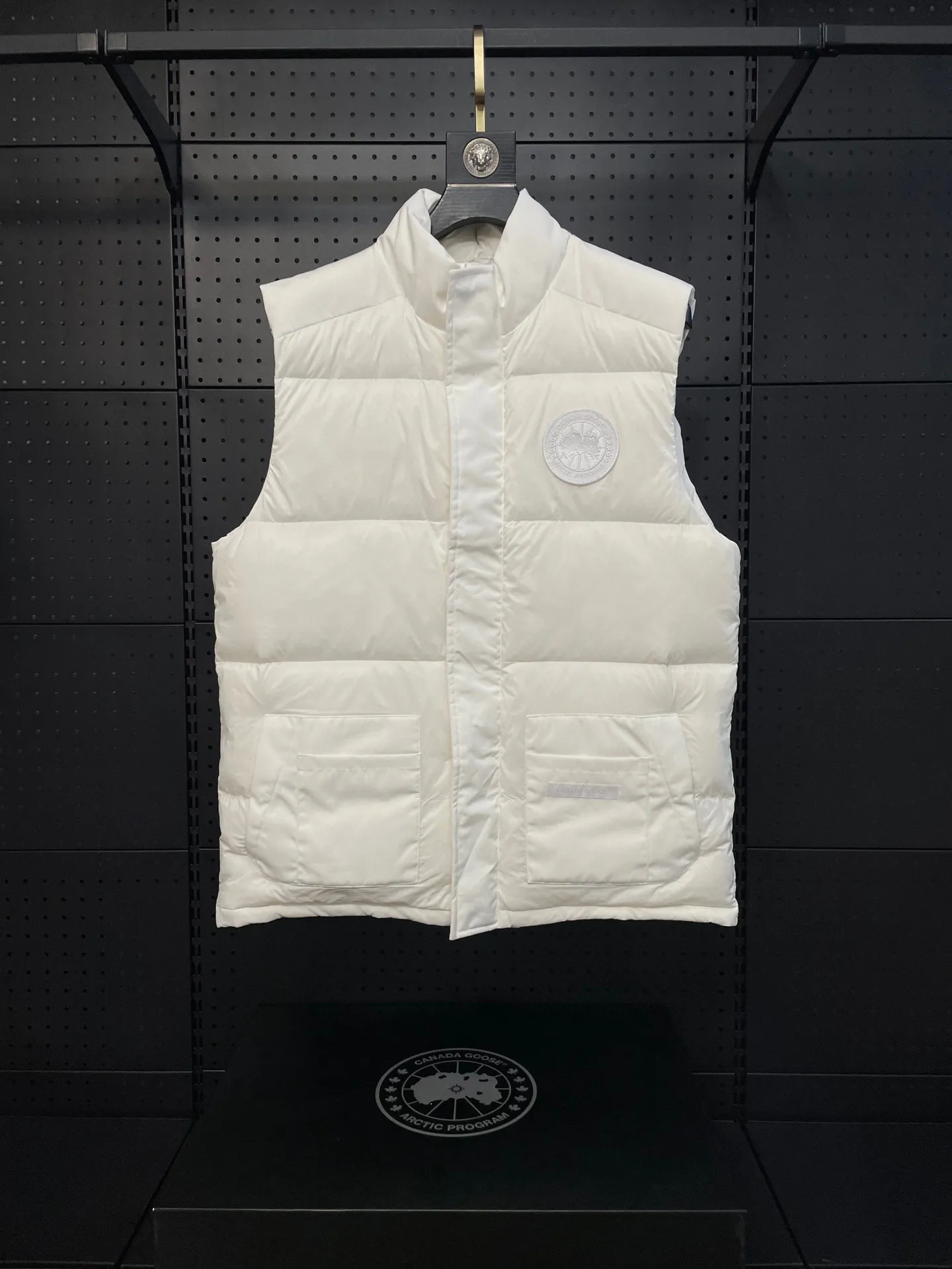 P560 Correct Version Top Replica] 2057MW Paradigm Freestyle Vest-WD Men's Model. Color: White Black Size: XS S M L XL XXL